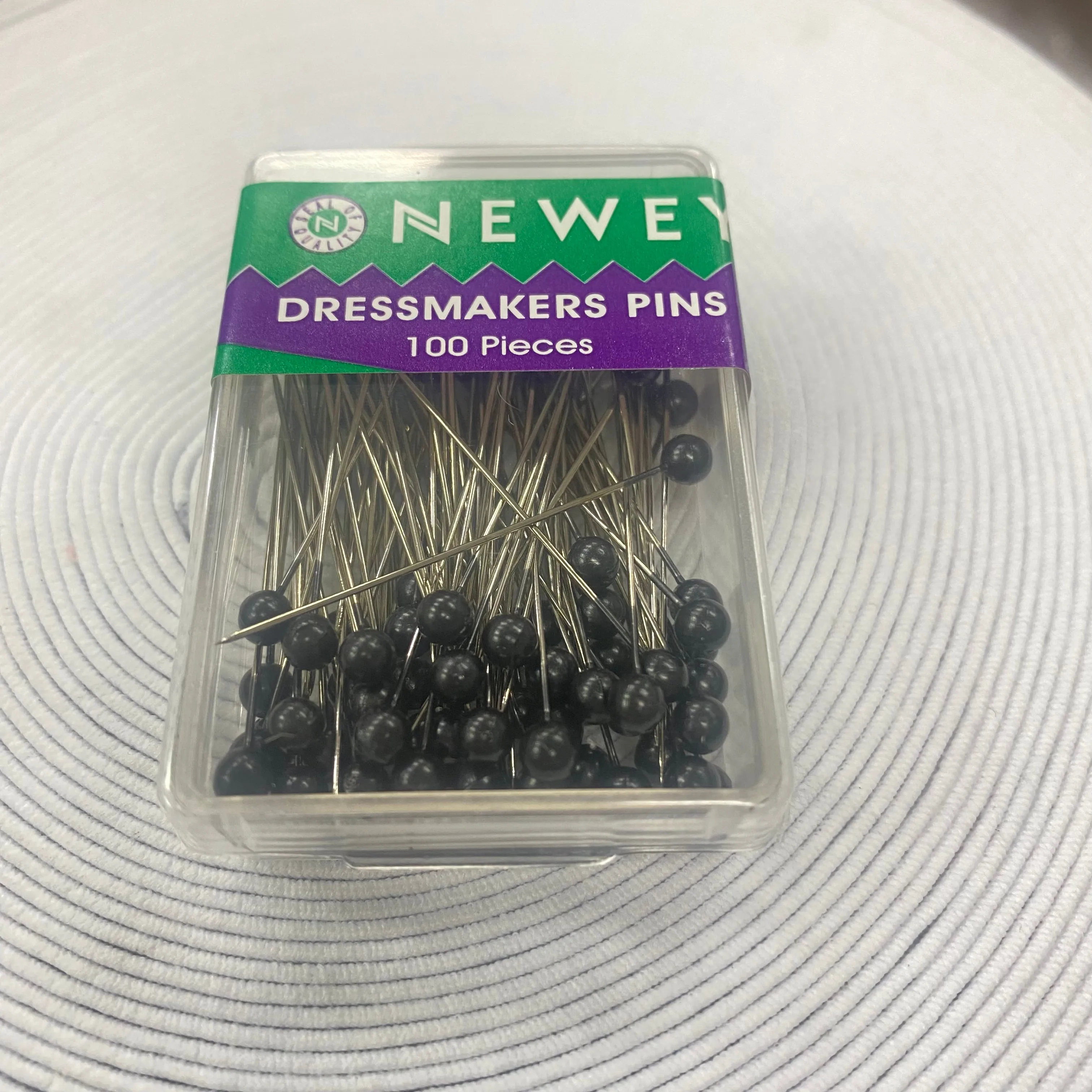 Black col Pearlised Dress Maker Pins