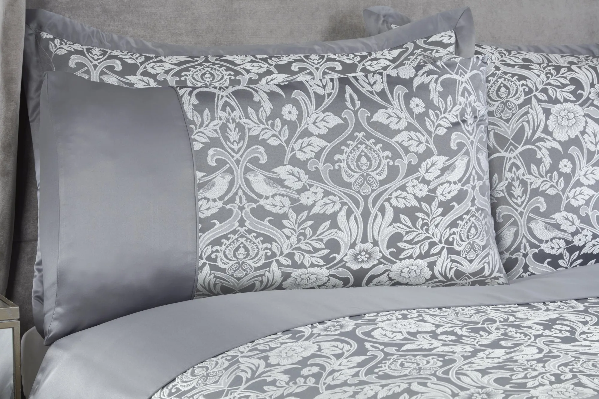 Eden - Embellished Jacquard Quilted Bedspread Set in Silver