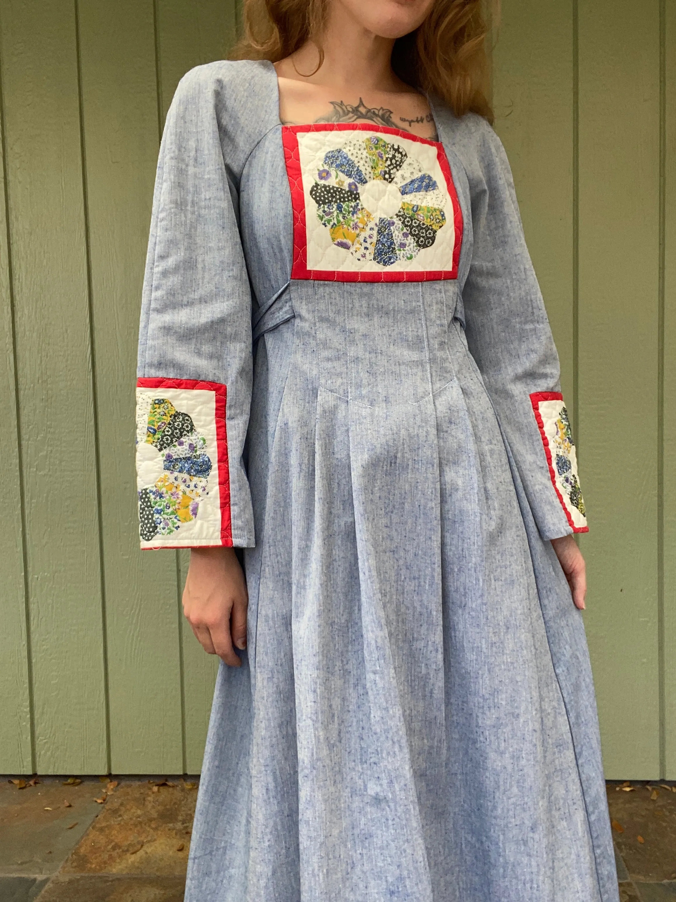 Holly’s Gloria Morét of California Dresden Plate Quilt Dress