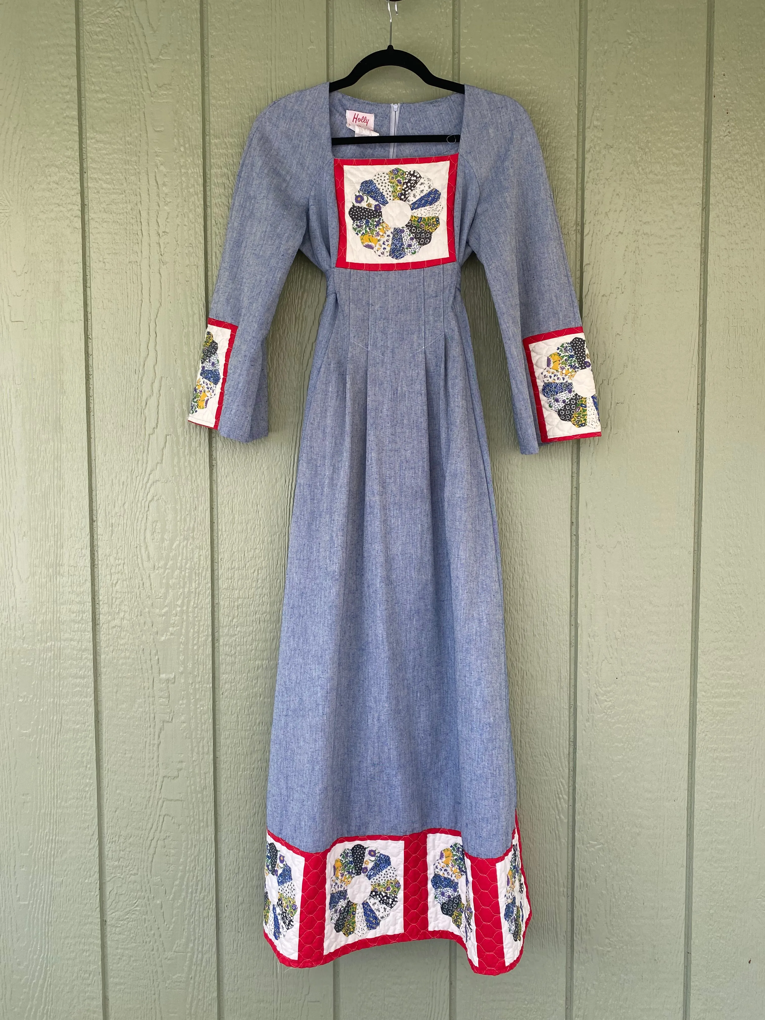 Holly’s Gloria Morét of California Dresden Plate Quilt Dress