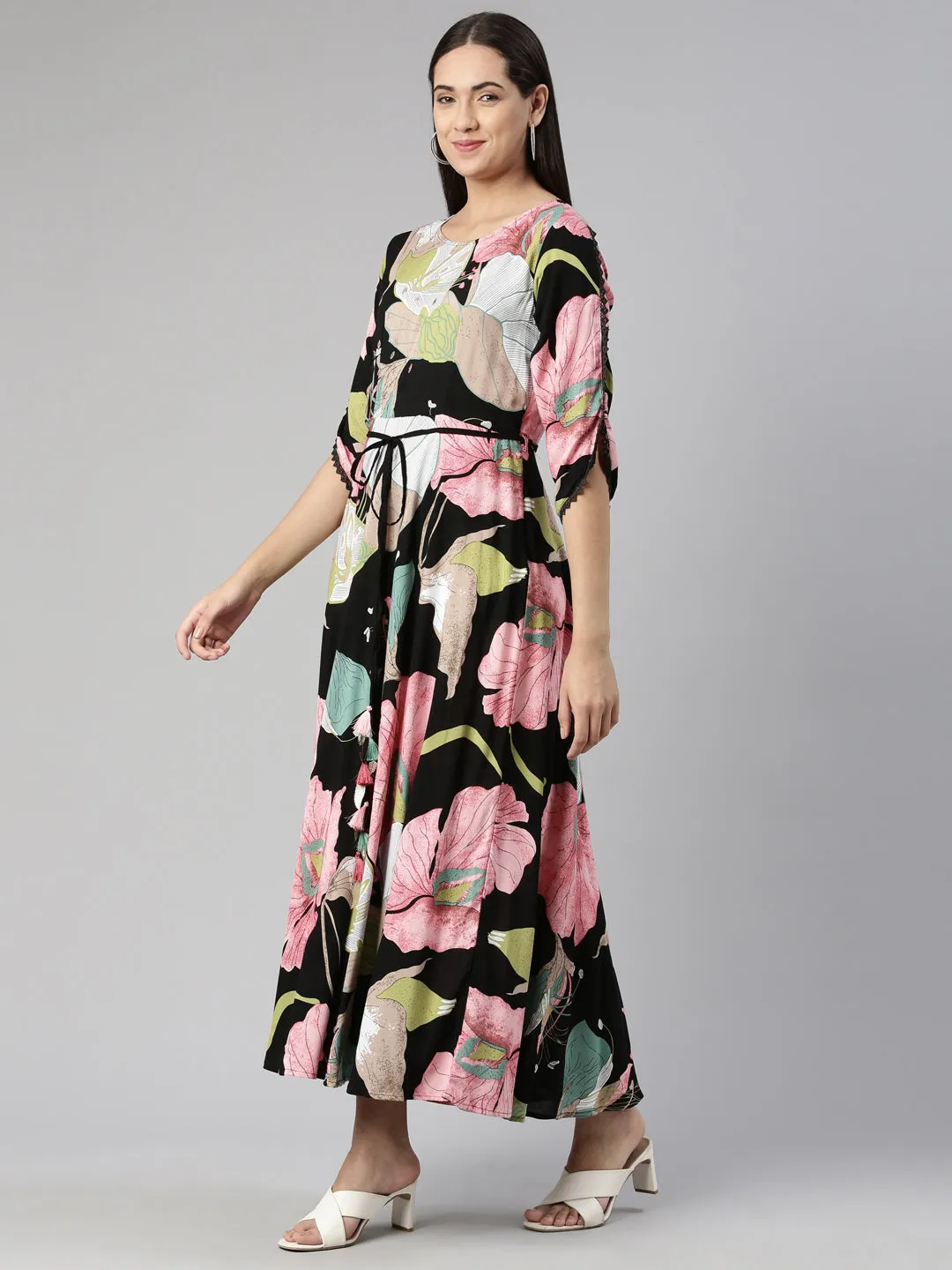 Neeru's Round Neck Printed Maxi Dress