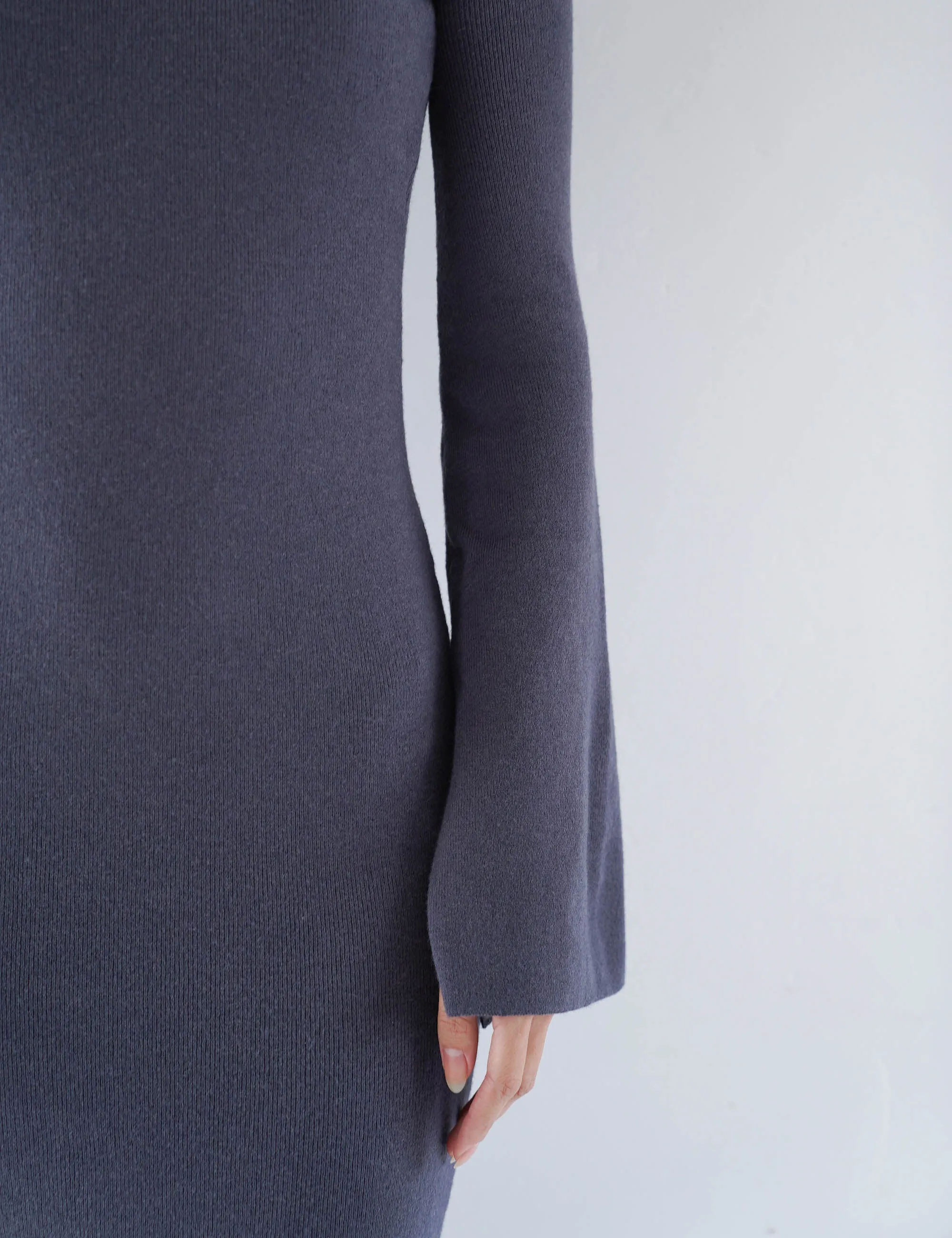 Opulent High Neck Knitted Dress / 濃藍(navy)