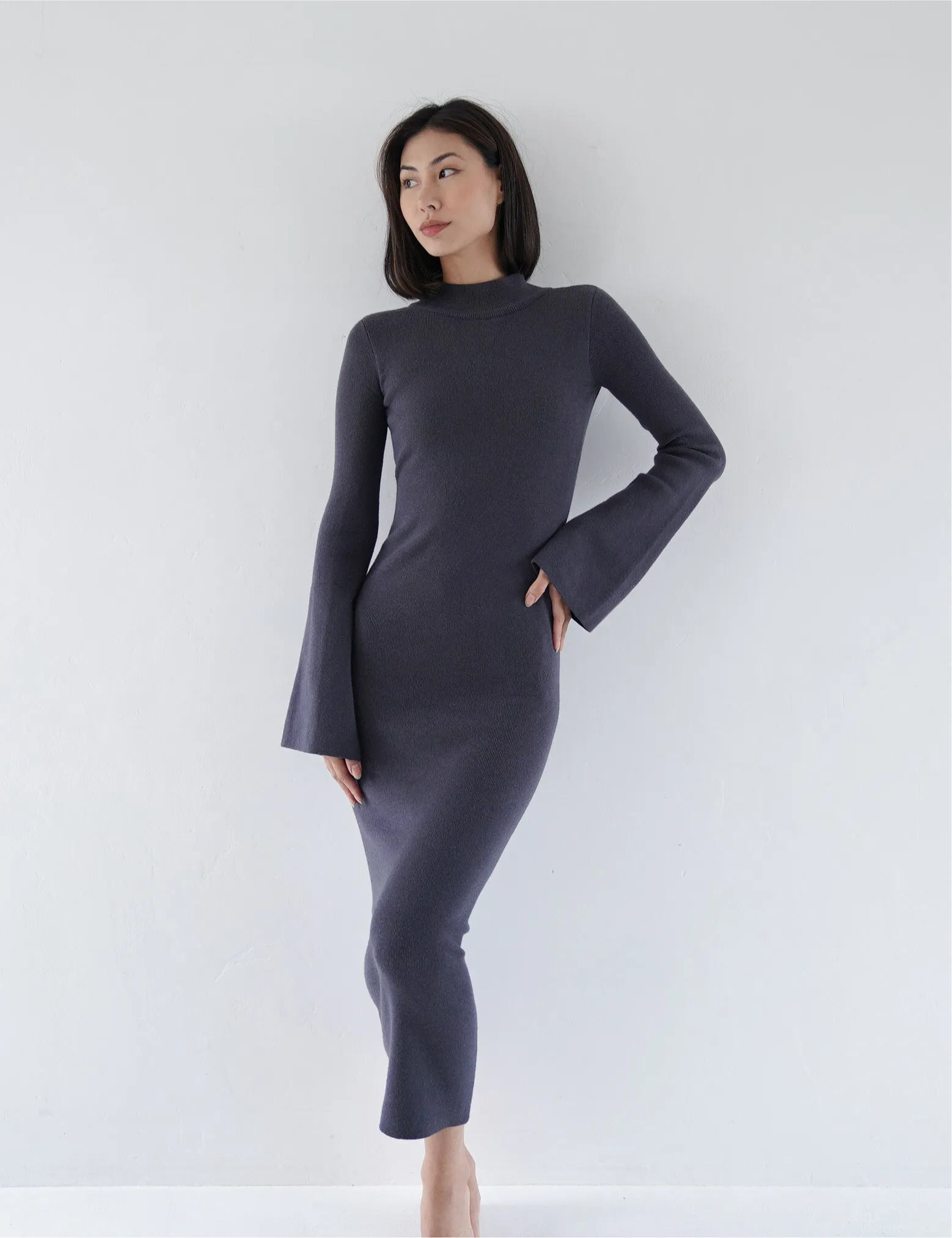 Opulent High Neck Knitted Dress / 濃藍(navy)