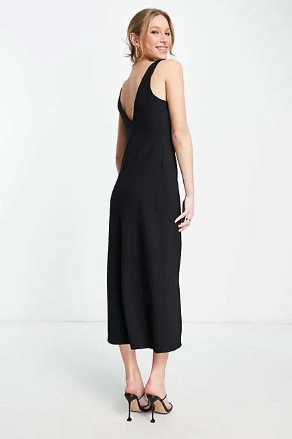 Sleeveless Black Maxi Dress