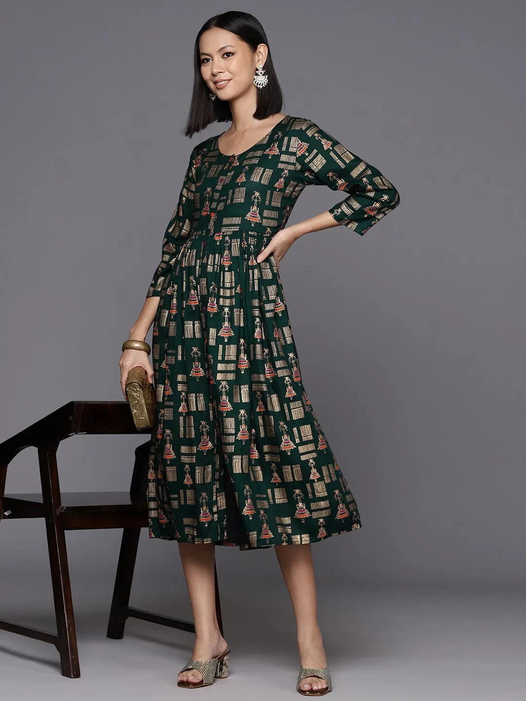 Varanga Women Green A-Line Dress With Round Neck