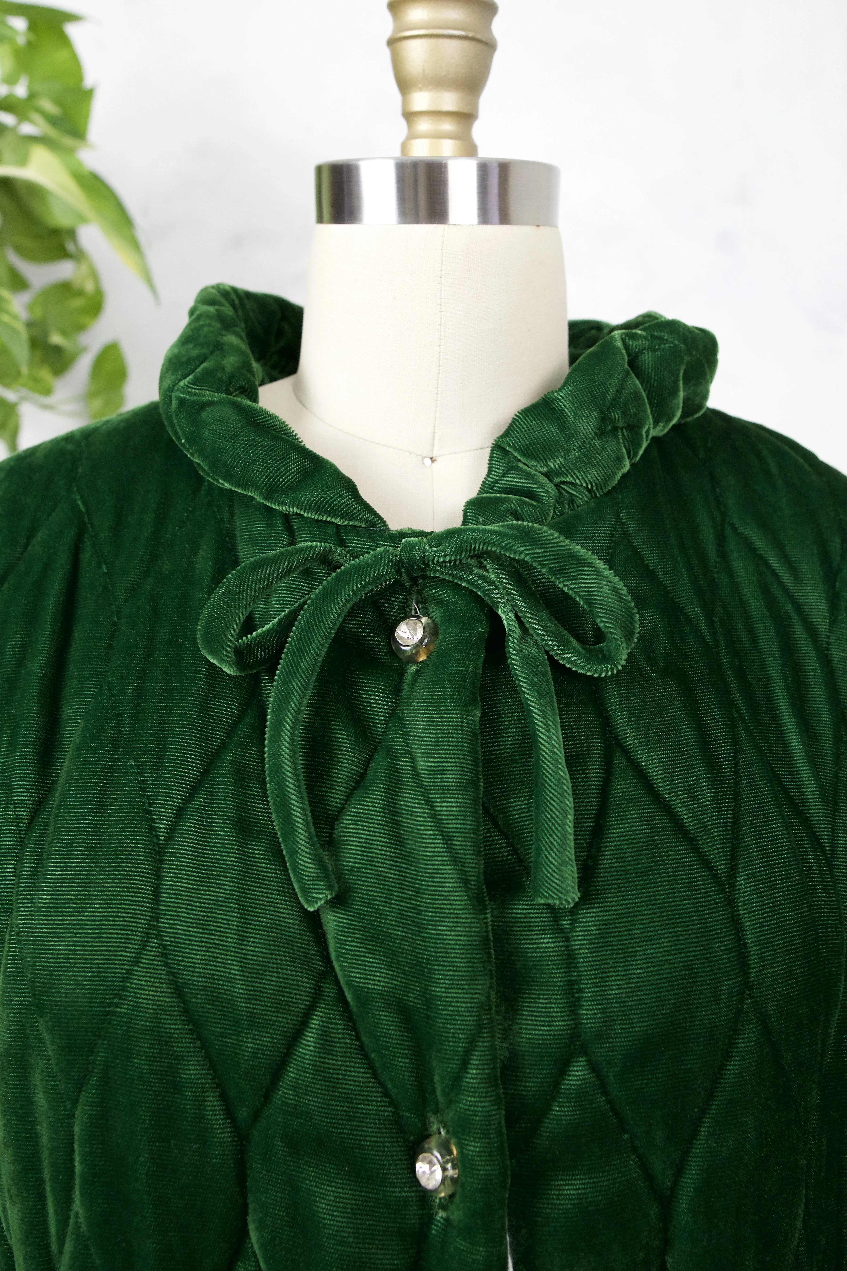 Vintage Quilted Emerald Velvet Robe